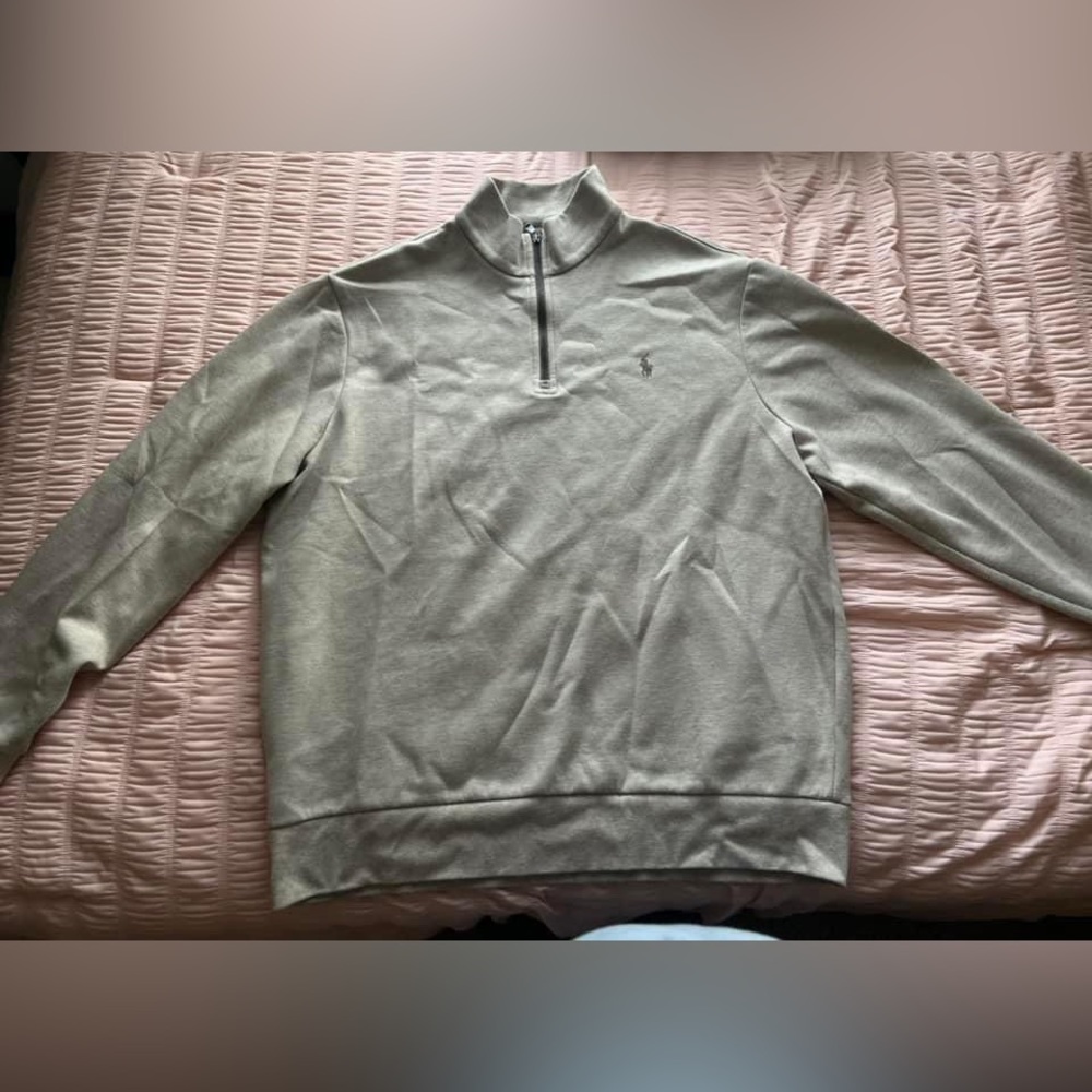 Long sleeve sweatshirt